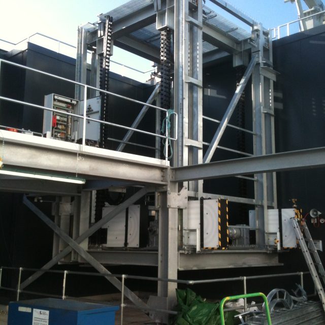 BMU Lift Canary Wharf