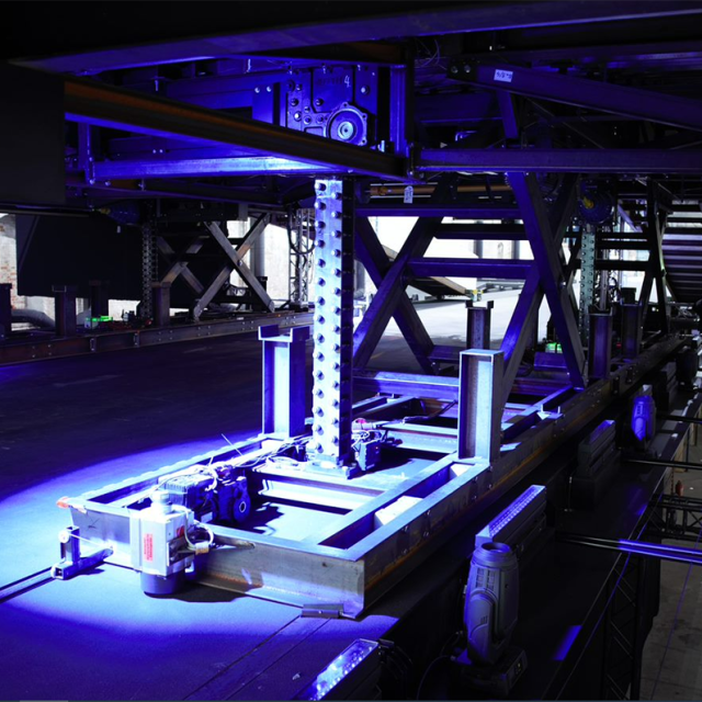 linklift under stage