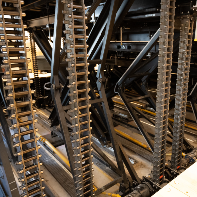 rigid chain theater